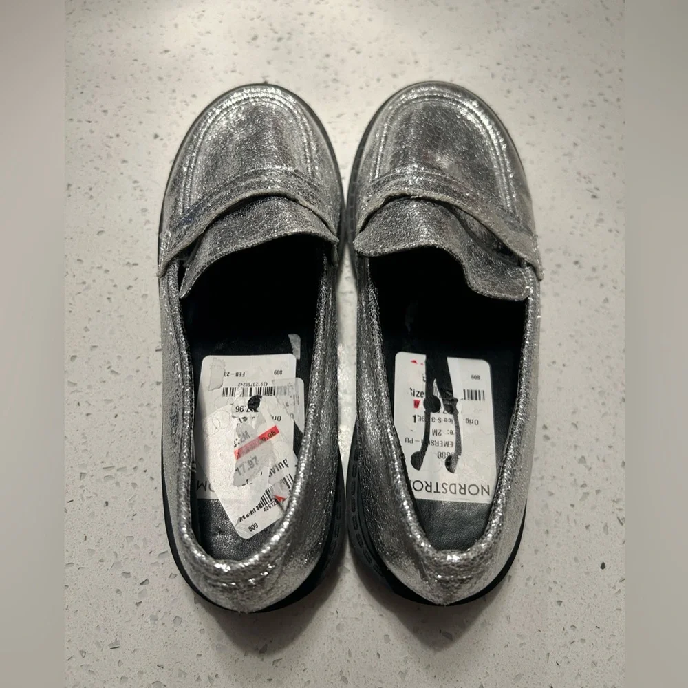 Nordstrom Silver Kids 2 Loafer - Picture 2 of 8